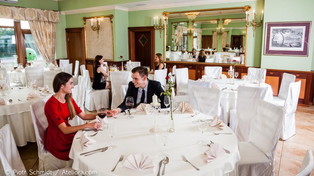 Hotel Sportwerk Tyniec Maly ภายนอก รูปภาพ