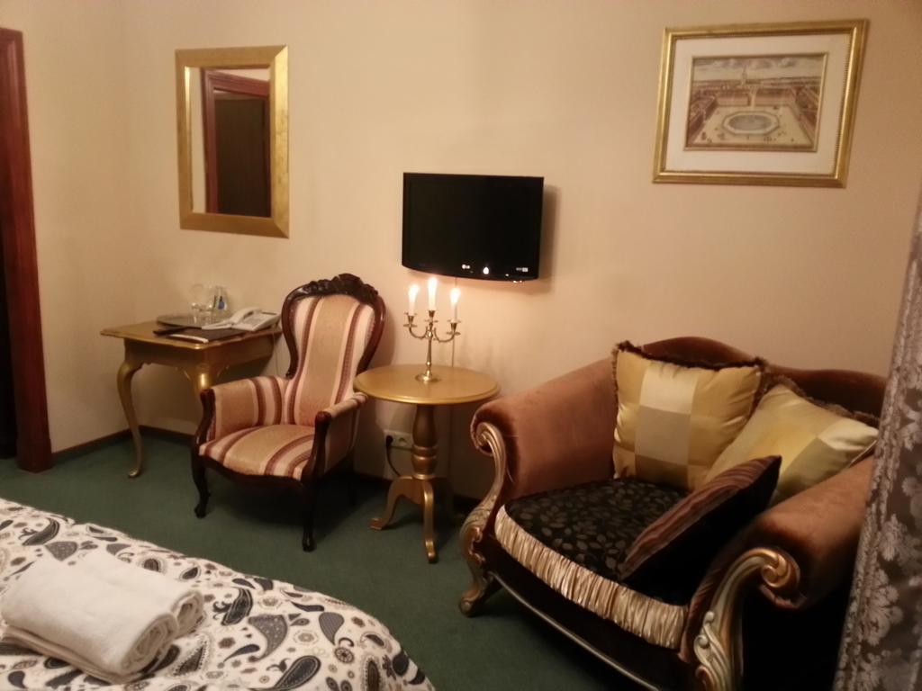 Hotel Sportwerk Tyniec Maly ภายนอก รูปภาพ