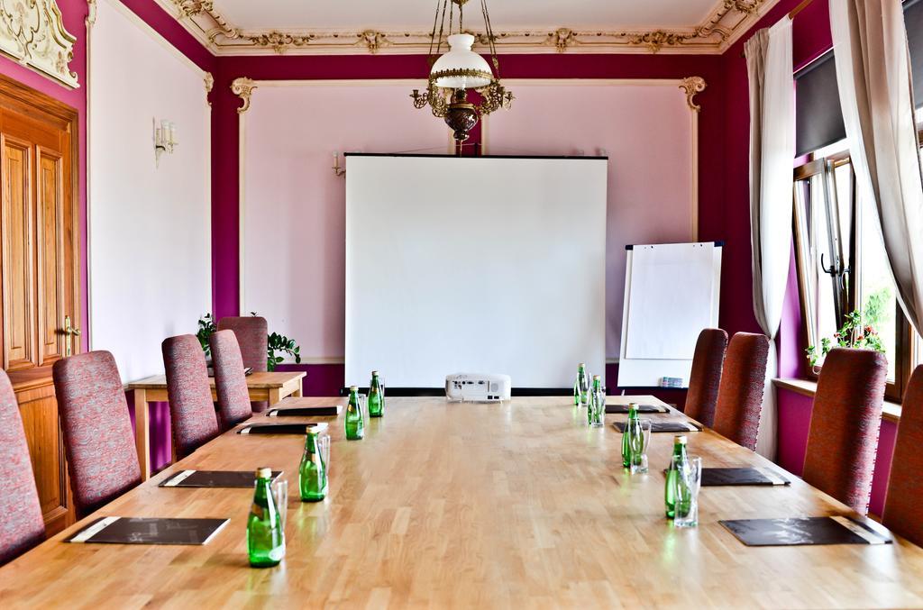 Hotel Sportwerk Tyniec Maly ภายนอก รูปภาพ