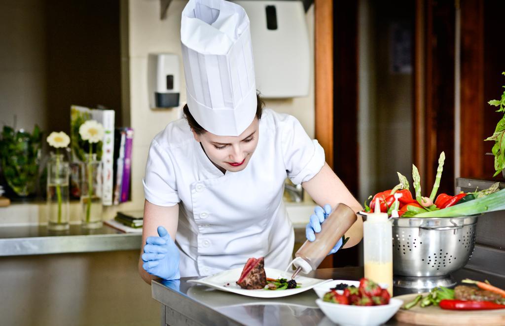 Hotel Sportwerk Tyniec Maly ภายนอก รูปภาพ