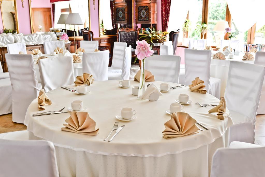Hotel Sportwerk Tyniec Maly ภายนอก รูปภาพ