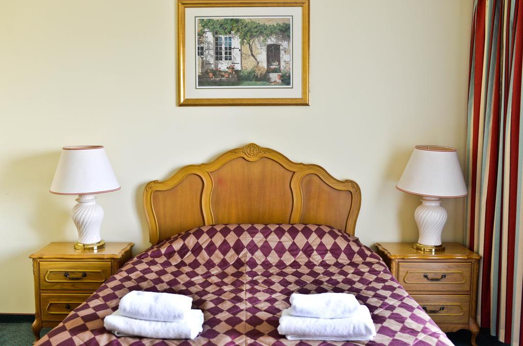 Hotel Sportwerk Tyniec Maly ห้อง รูปภาพ